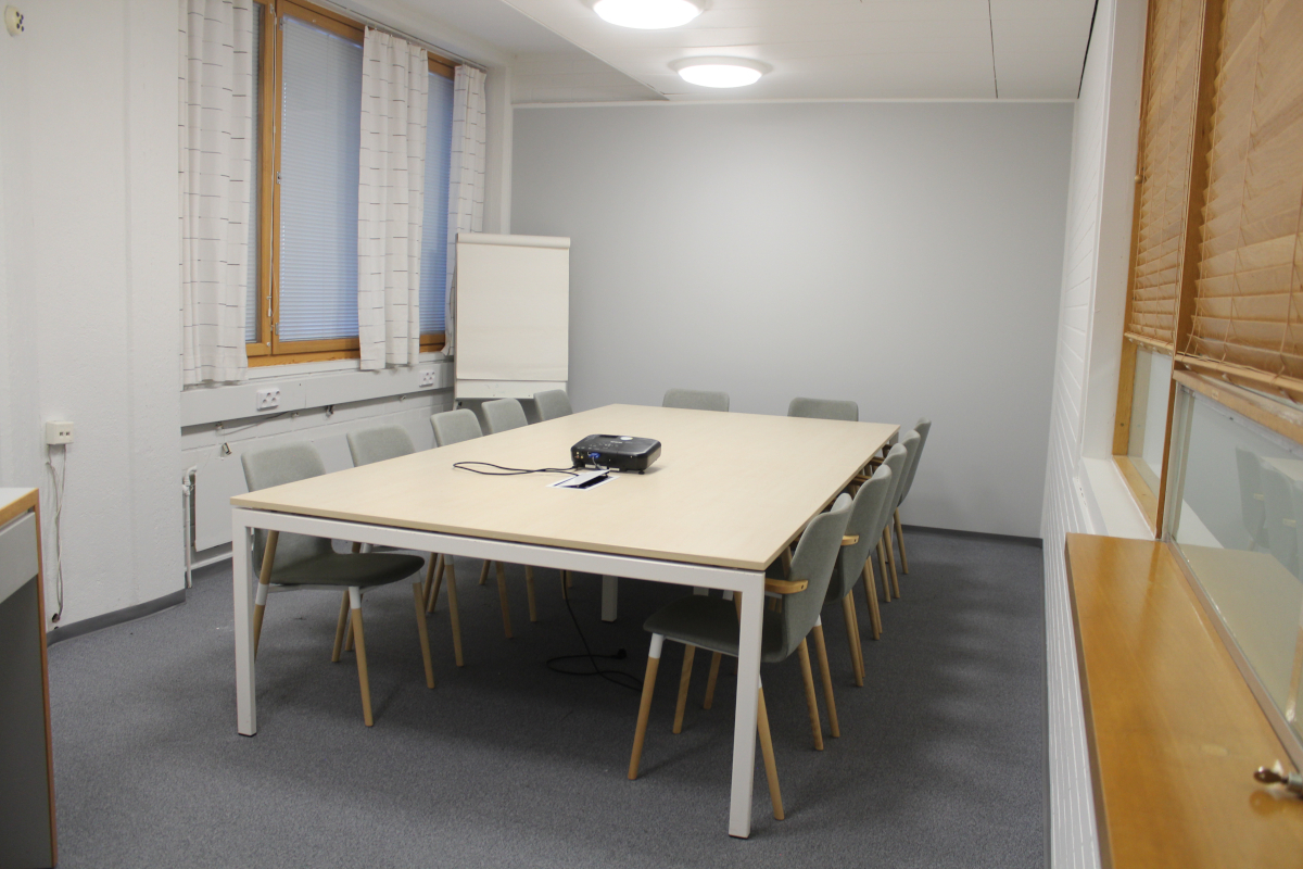 Kokoustila Typpiparkin moderni ja viihtyisä kokoustila vuokralaiselle